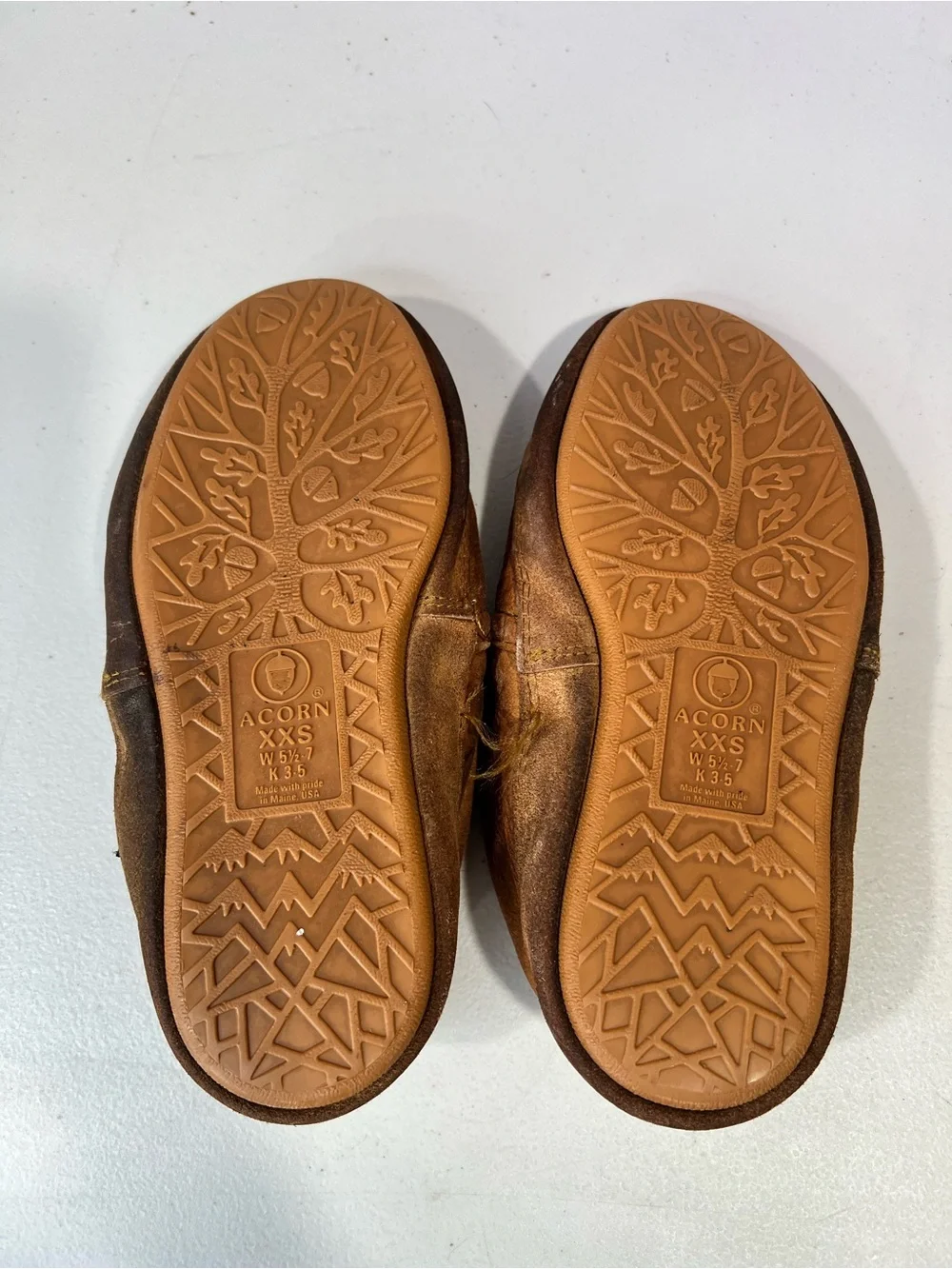 Acorn Women’s Brown Shearling-Lined Slip-On Slippers